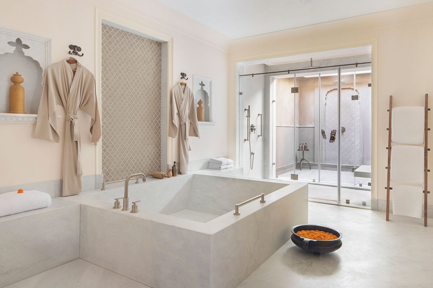 2_Raja_Man_Singh_Pool_Suite_Wash_Room