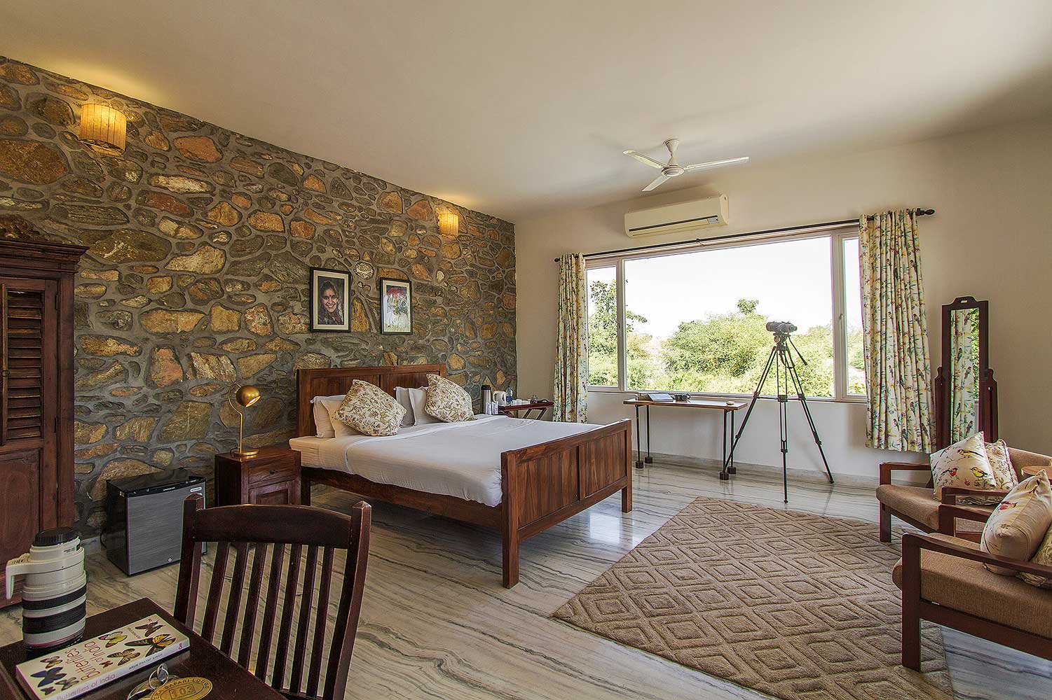 Bera-Safari-Lodge-img1