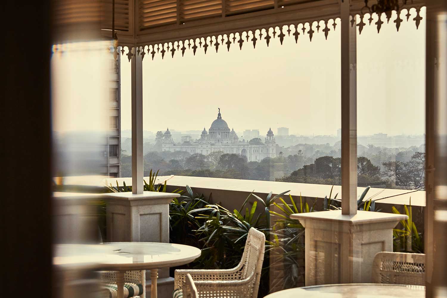 Victoria-and-Terrace-through-the-glass-Glenburn-Penthouse